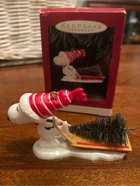 Hallmark Snoopy Ornament “A Tree for Snoopy”